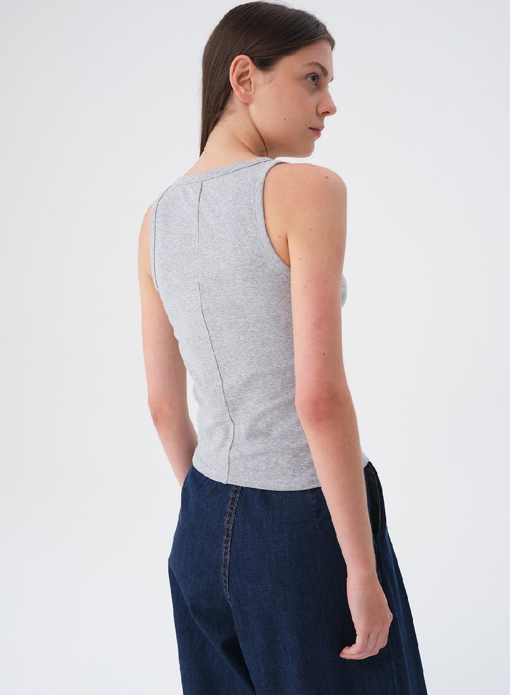 Etiqueta Negra Musculosa V Rib