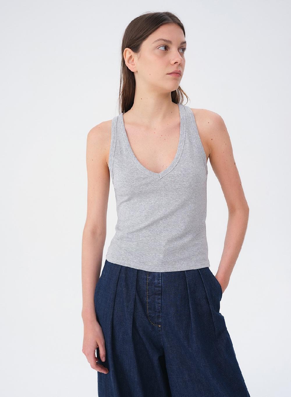 Etiqueta negra Musculosa V rib