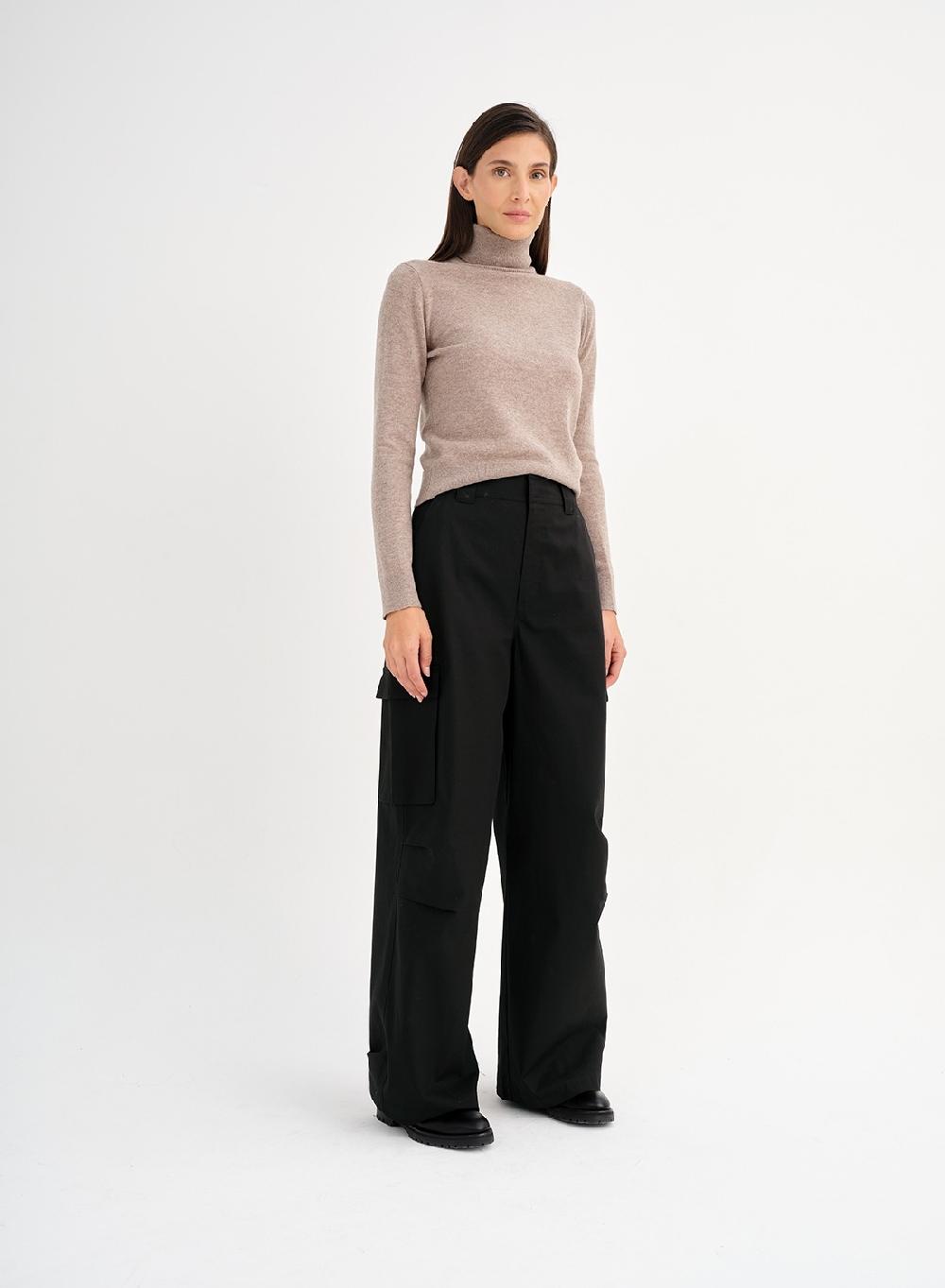 Etiqueta negra Pantalon bolsillos gabardina