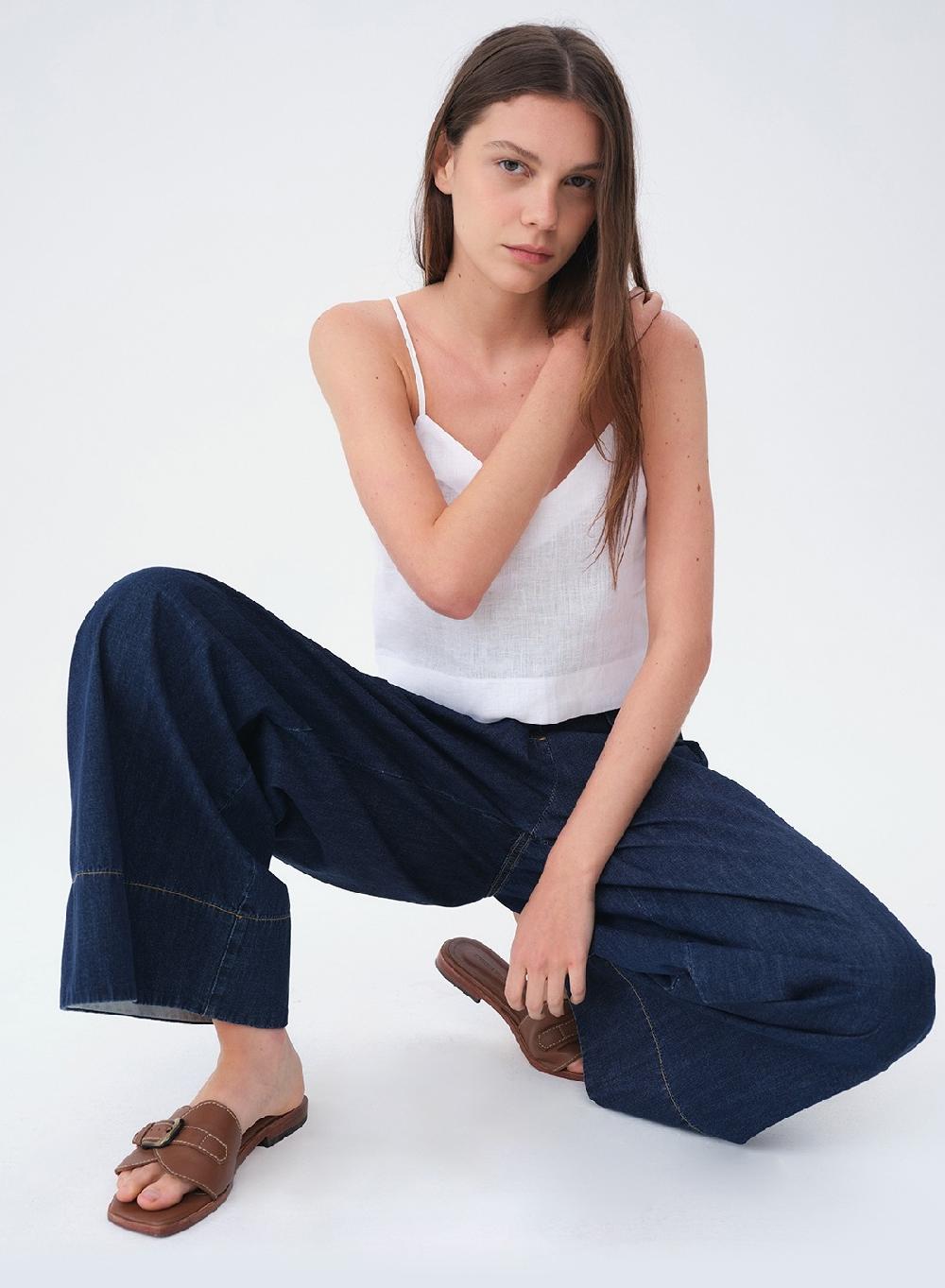 Etiqueta negra Pantalon denim liviano