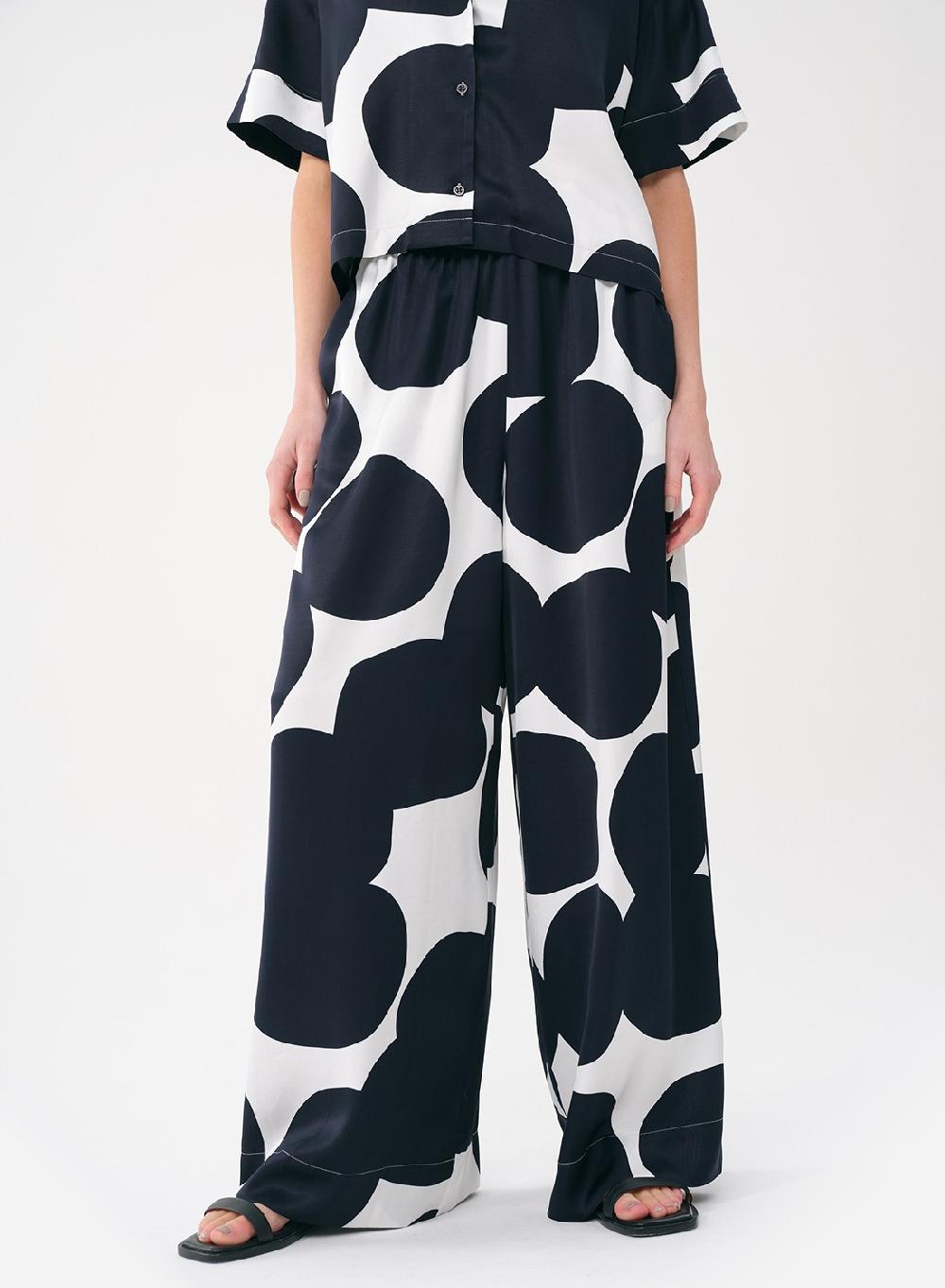 Etiqueta Negra Pantalon Saten Estampado