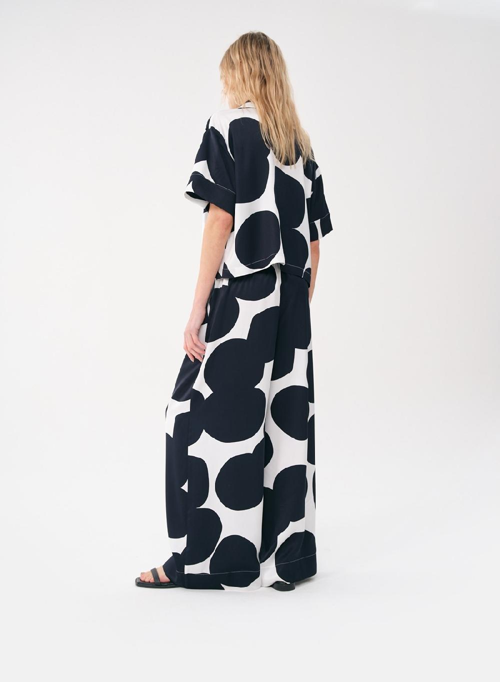 Etiqueta Negra Pantalon Saten Estampado