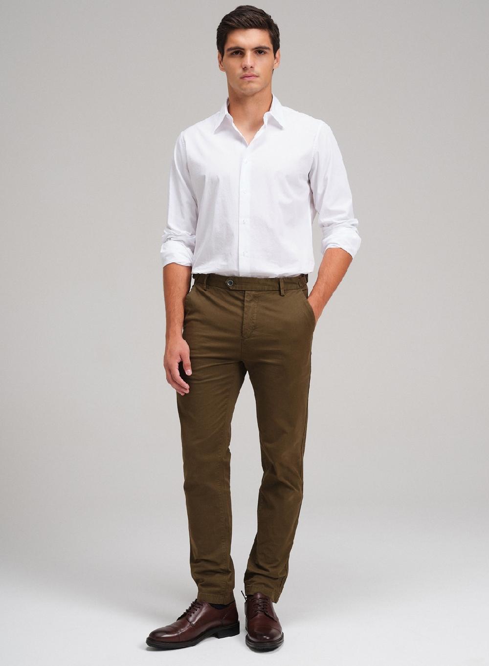 Etiqueta negra Pantalon trabas gabardina lavado