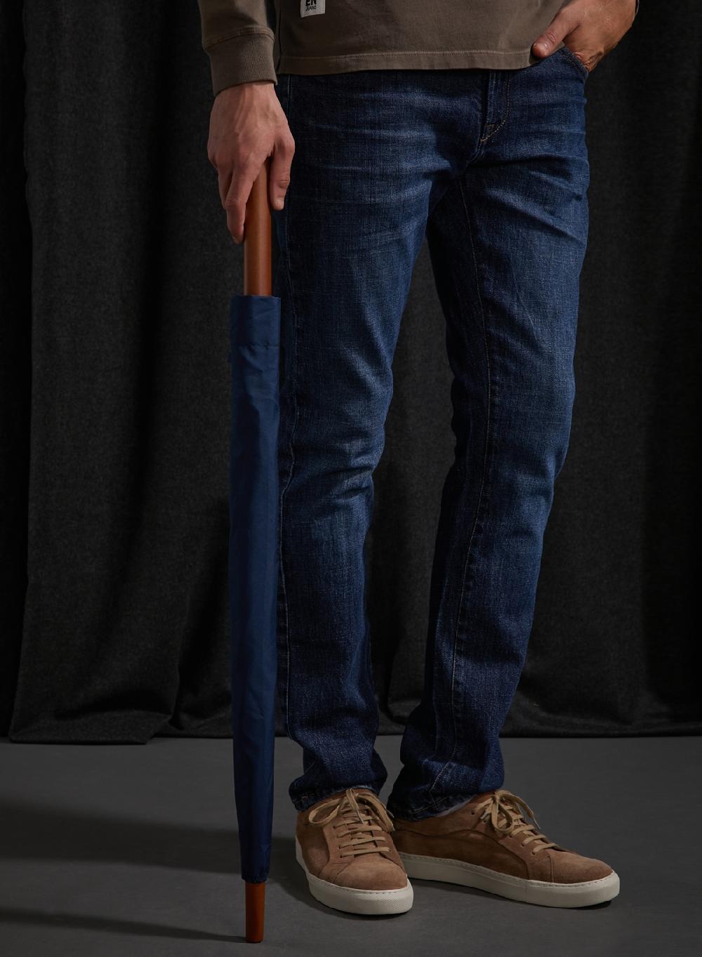 Etiqueta Negra Paraguas Chico Madera