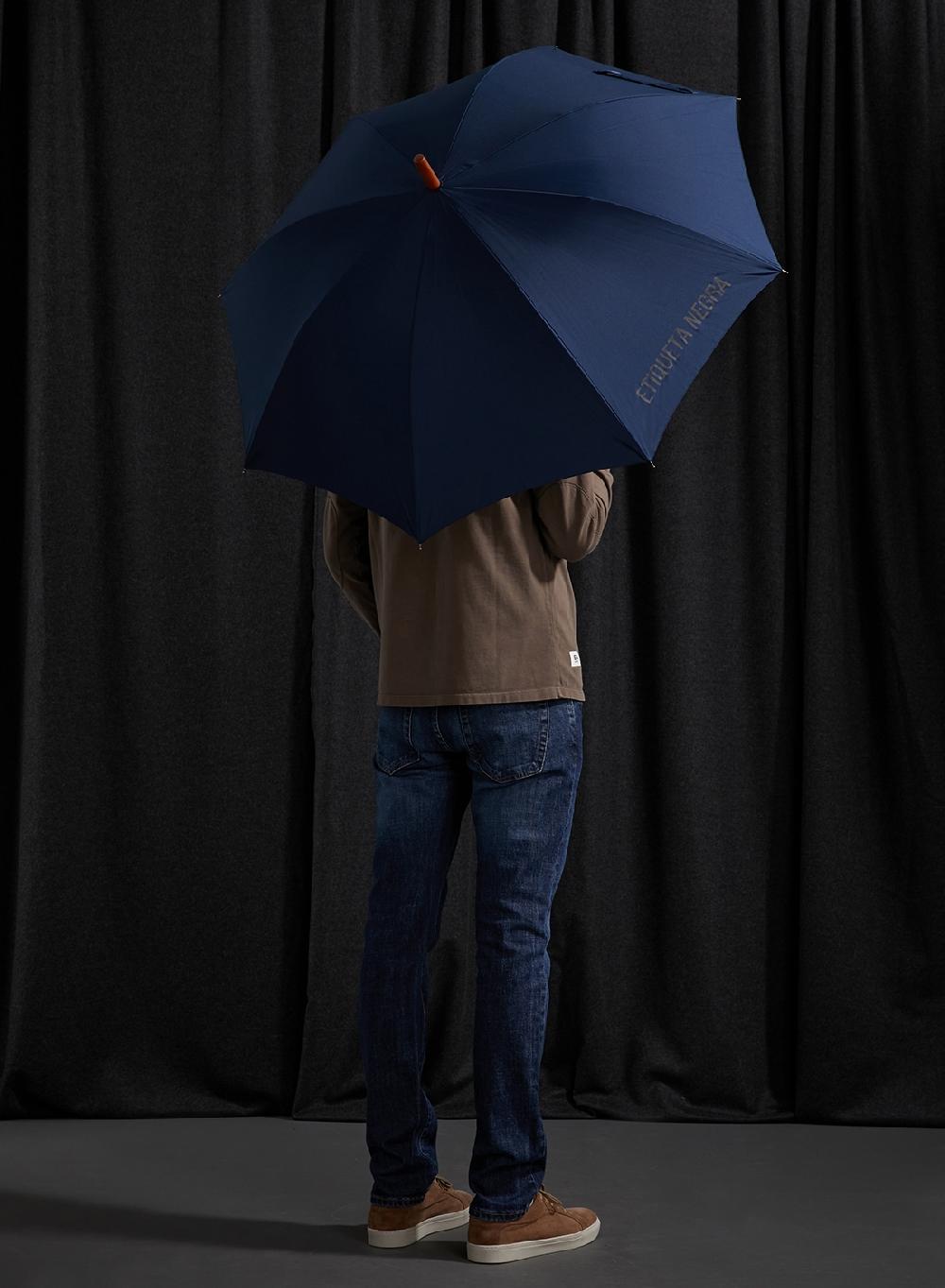 Etiqueta Negra Paraguas Chico Madera