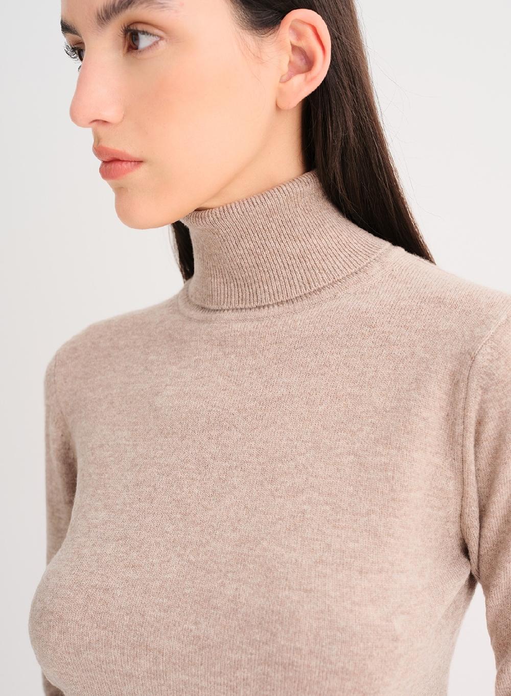 Etiqueta negra Polera tejida lana cashmere