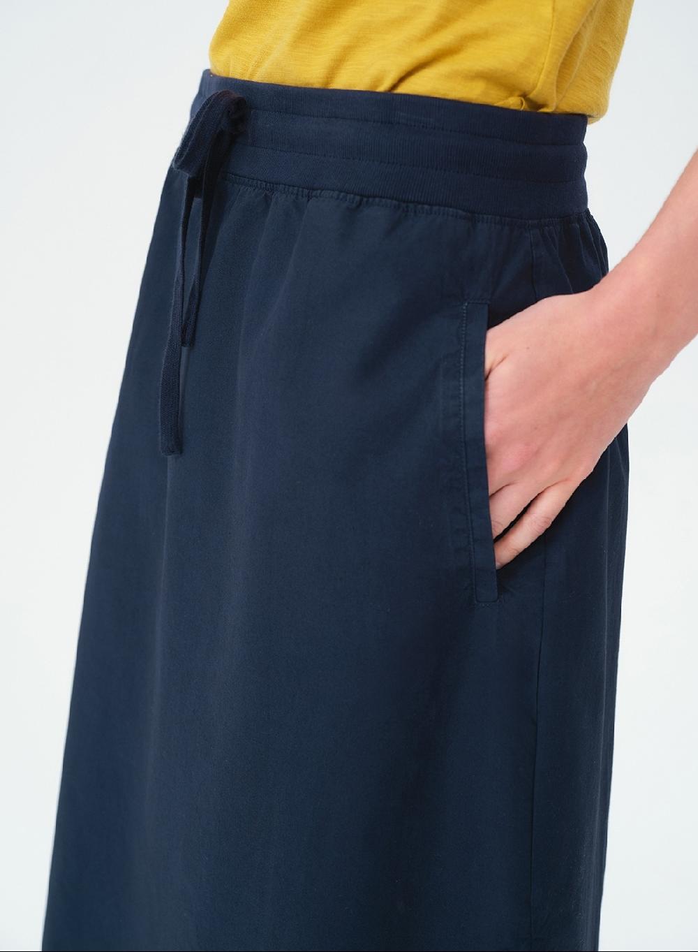 Etiqueta Negra Pollera Combinada