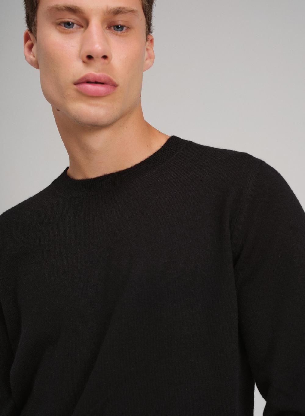 Etiqueta Negra PREVENTA - Sweater Cuello U Cashmere