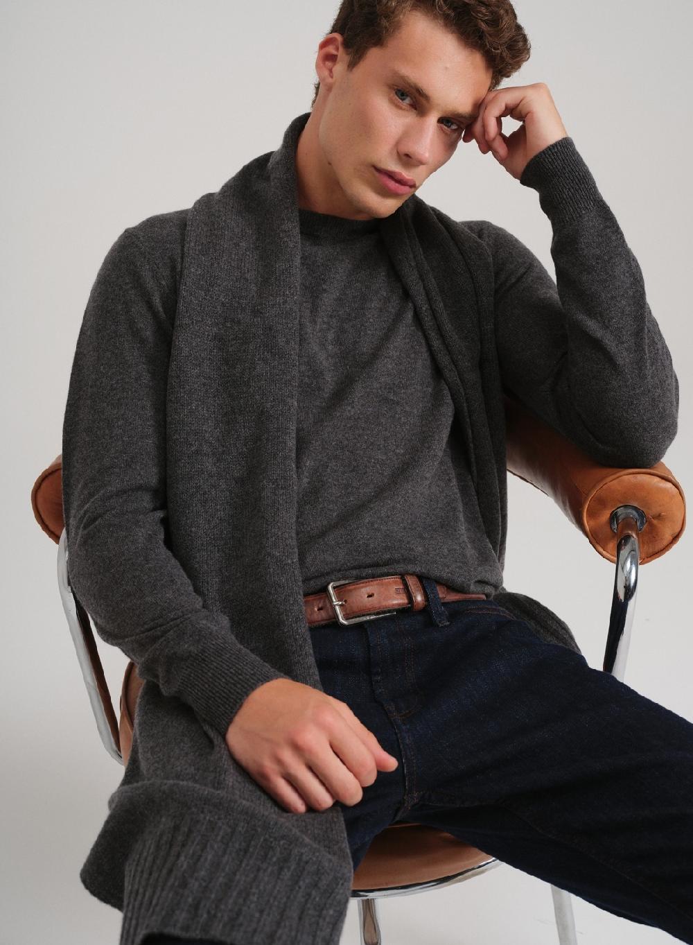 Etiqueta negra PREVENTA - Sweater cuello U cashmere