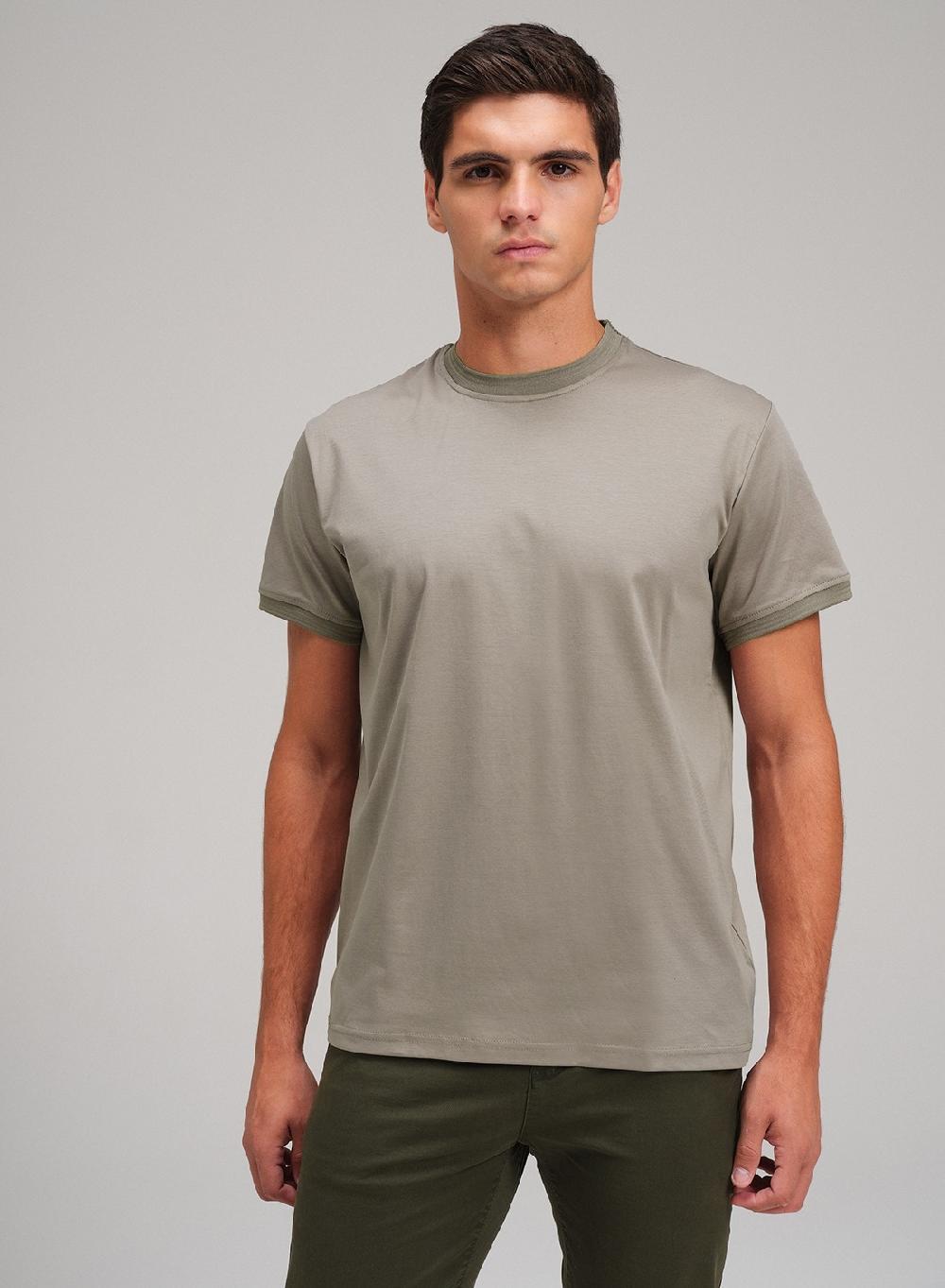 Etiqueta negra Remera cuello U algodon seda