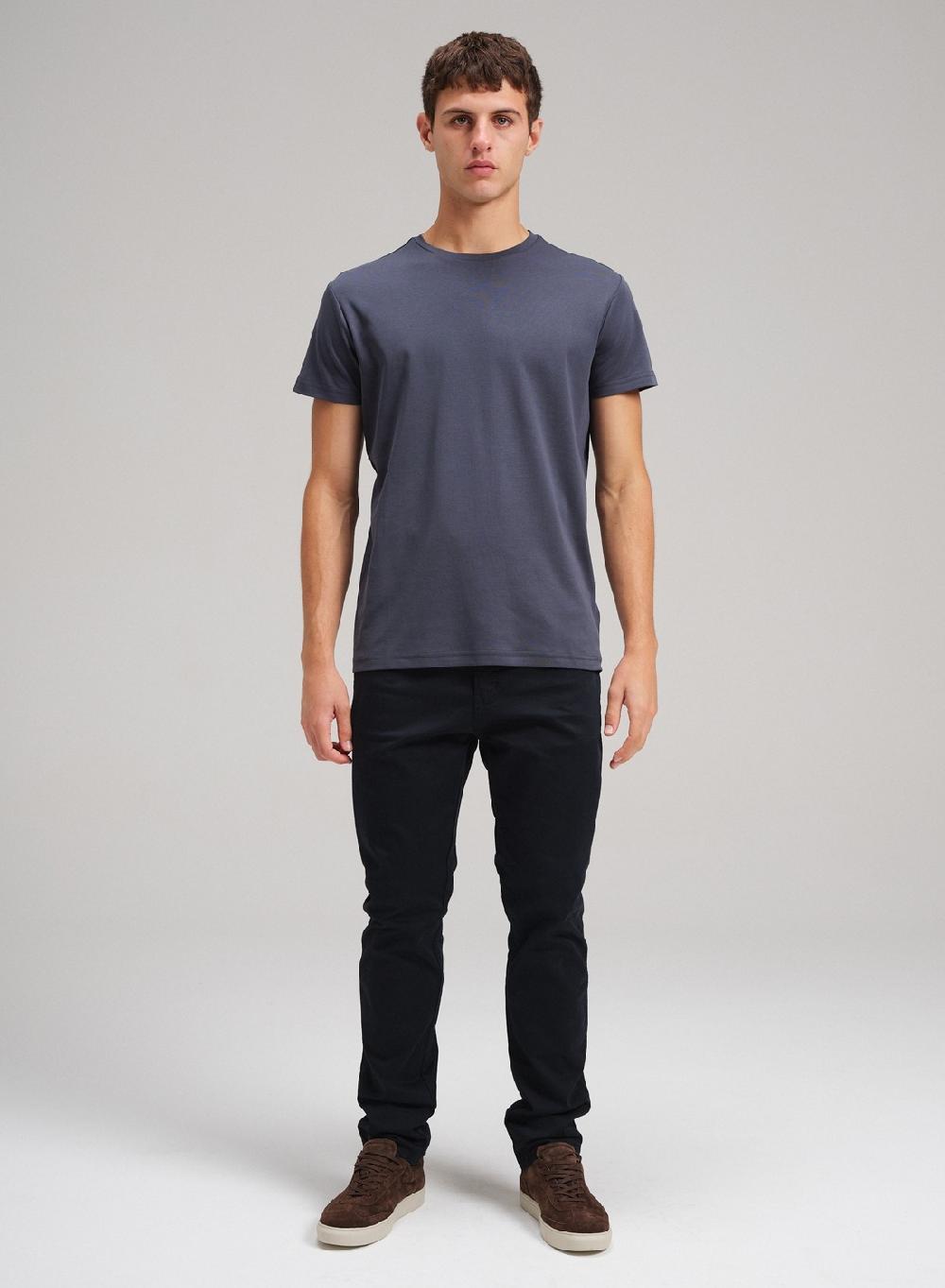 Etiqueta Negra Remera Cuello U Liquid Cotton