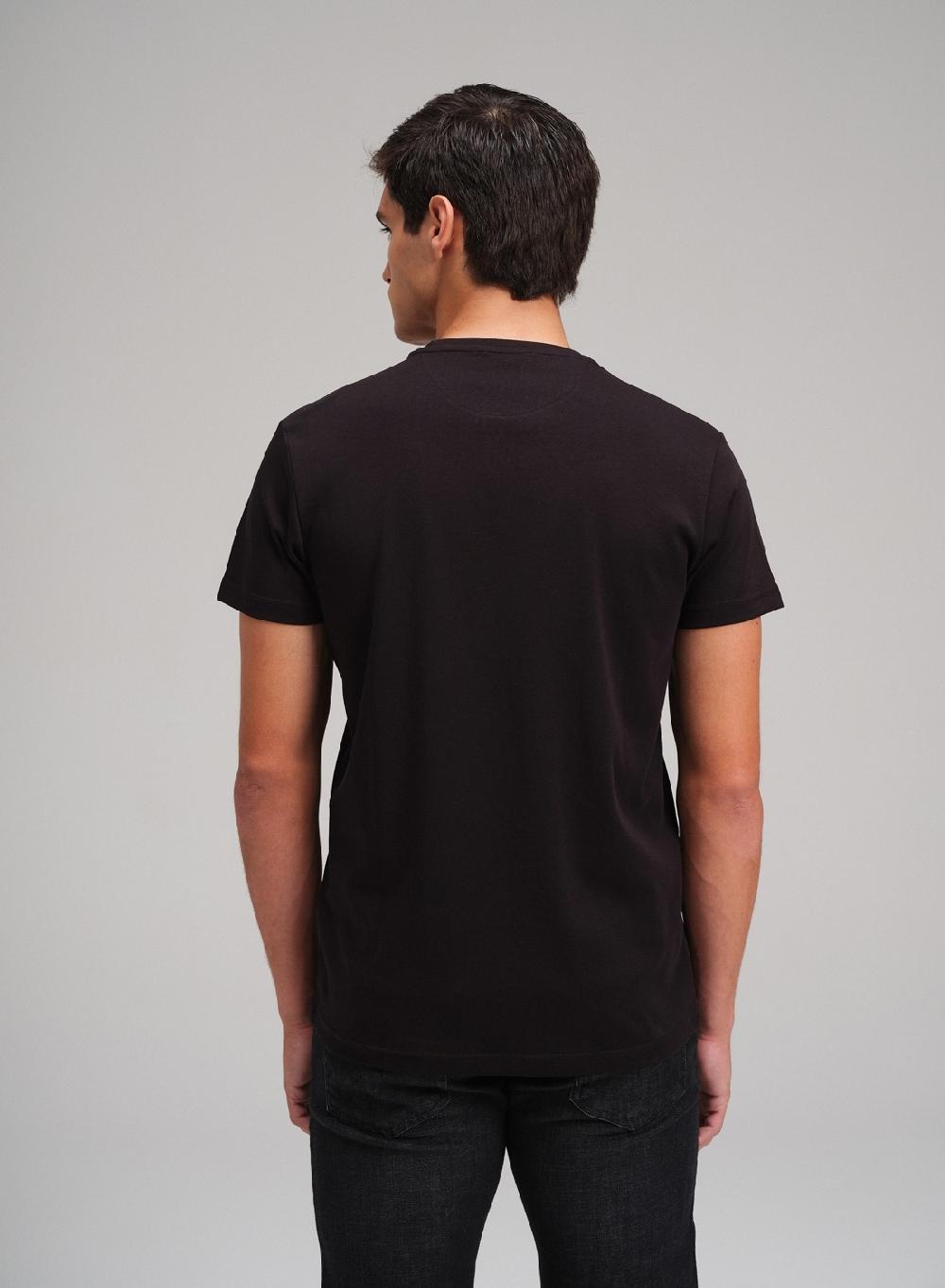 Etiqueta Negra Remera Cuello U Liquid Cotton