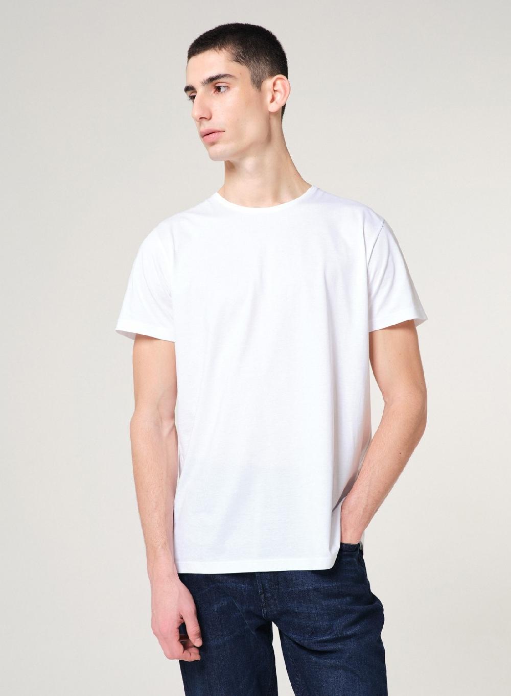 Etiqueta negra Remera luxury cuello U