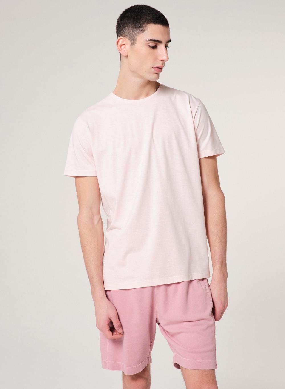 Etiqueta negra Remera luxury cuello U