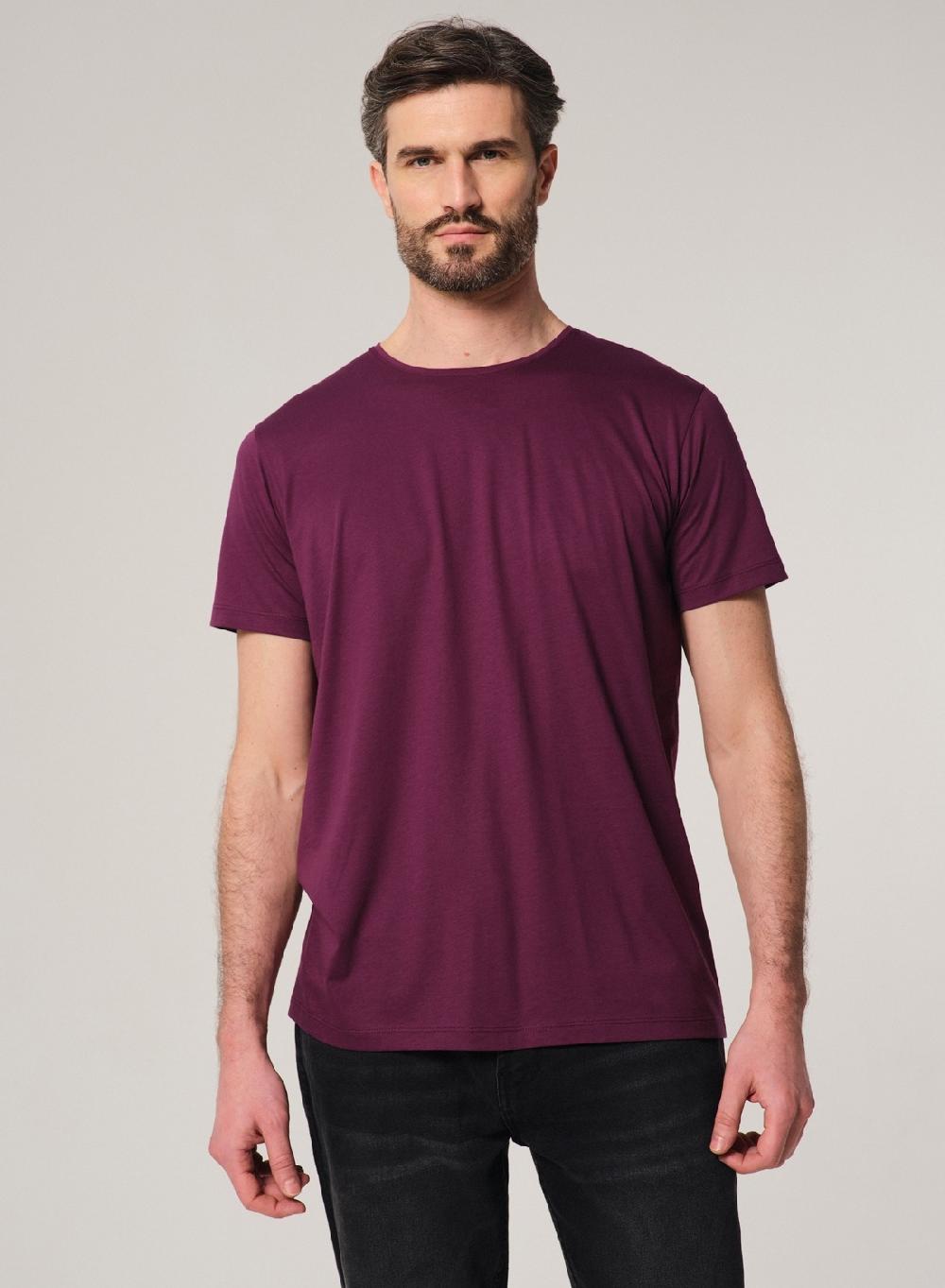 Etiqueta negra Remera luxury cuello U