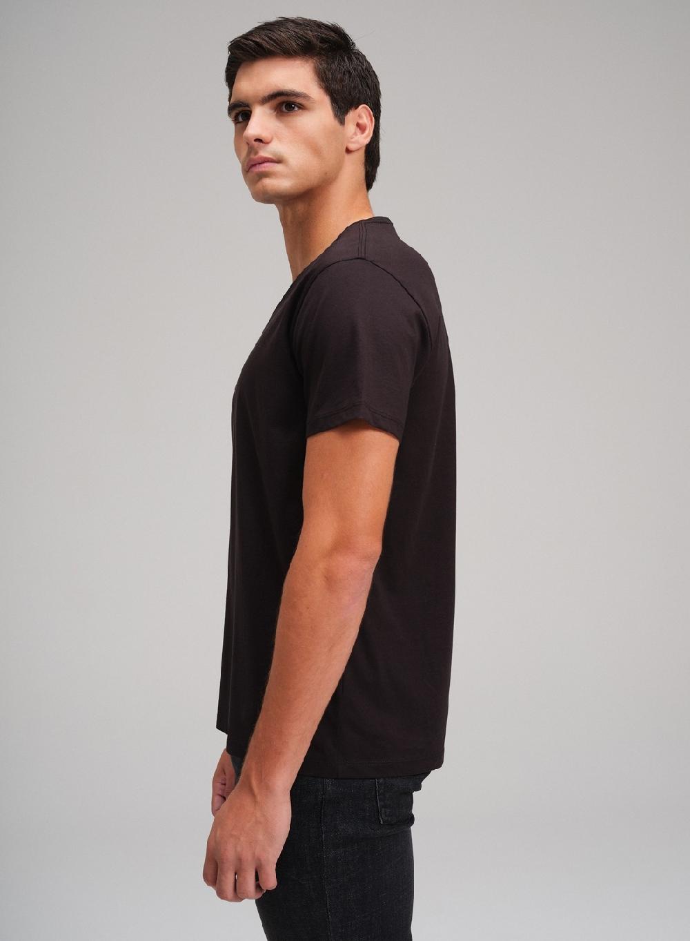 Etiqueta Negra Remera Luxury Cuello V