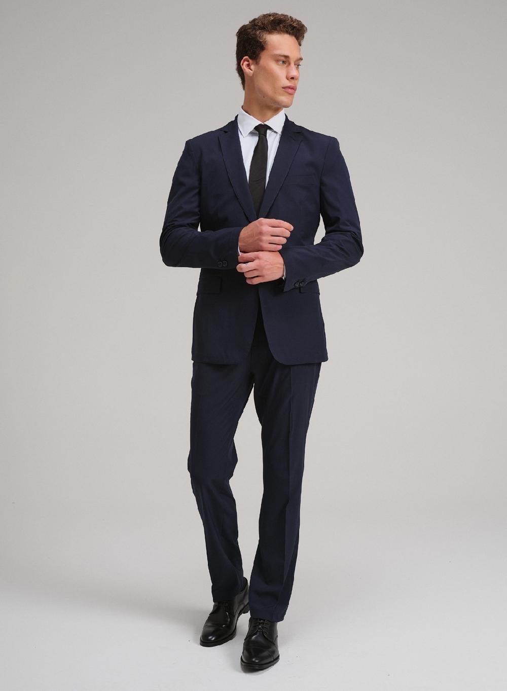 Etiqueta negra Saco active