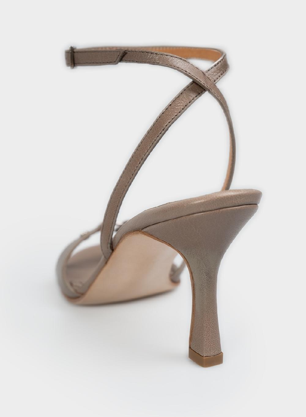 Etiqueta Negra Sandalia Arandela