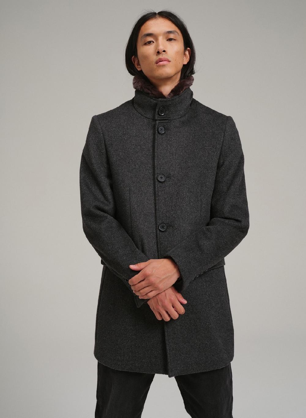 Etiqueta Negra Sobretodo Mao Piel