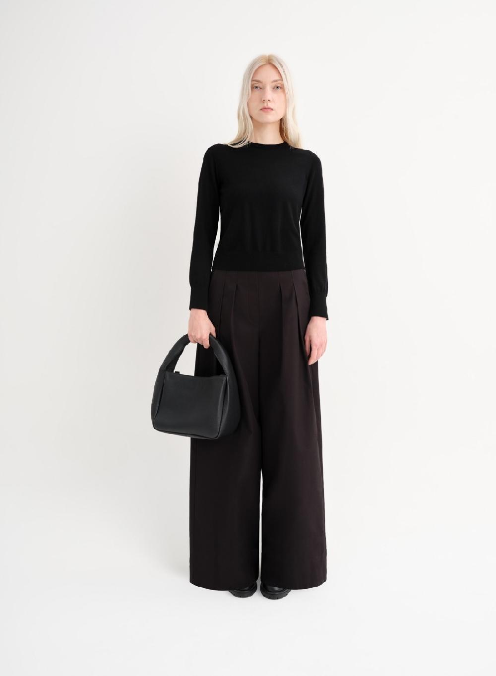 Etiqueta negra Sweater clasico merino