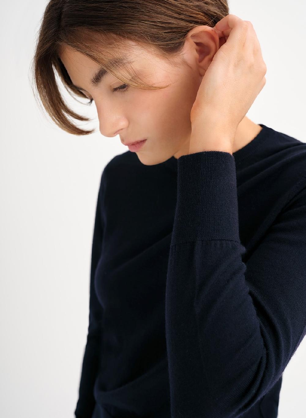 Etiqueta negra Sweater clasico merino