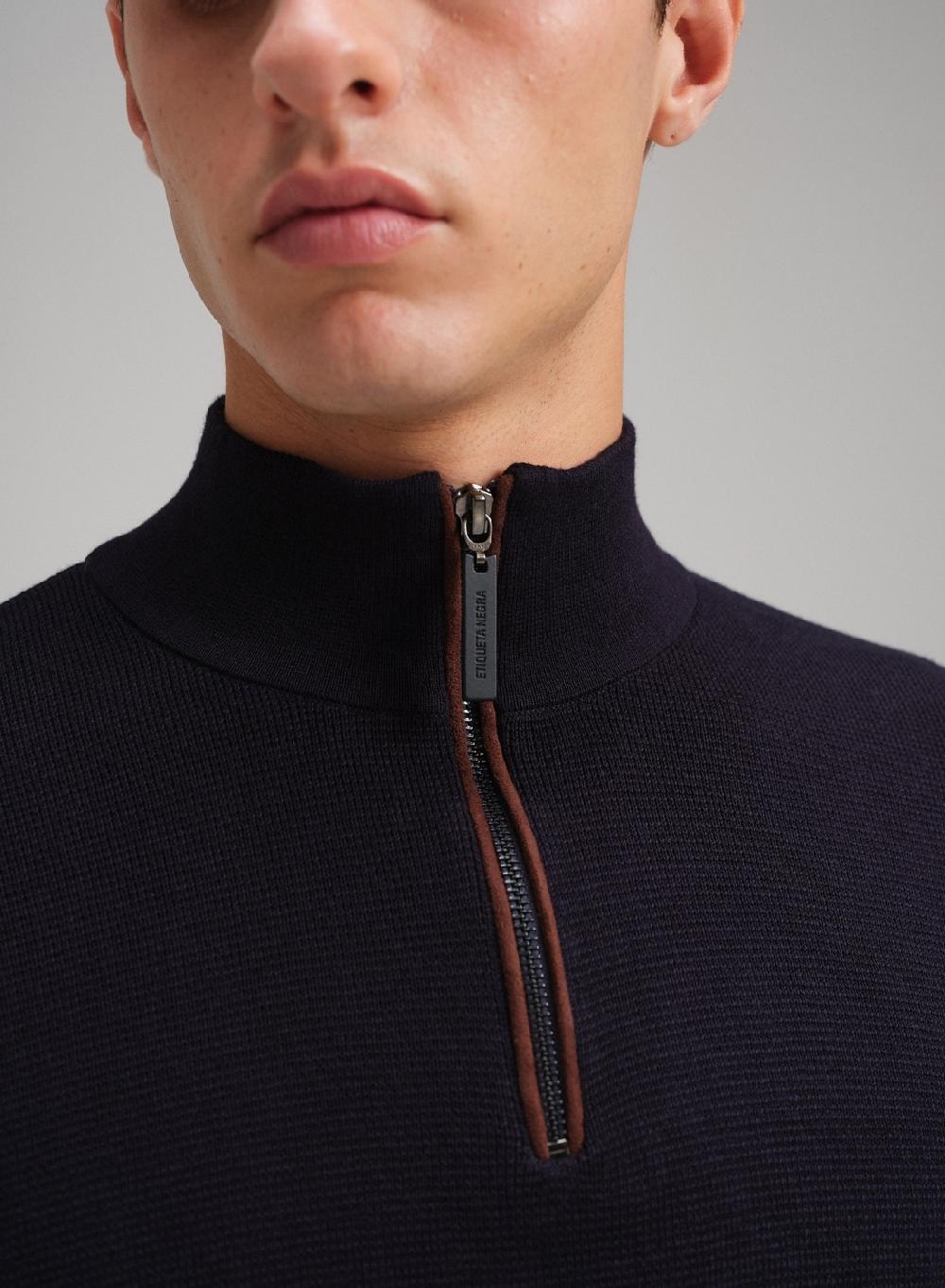 Etiqueta Negra Sweater Media Polera Cierre Ottoman