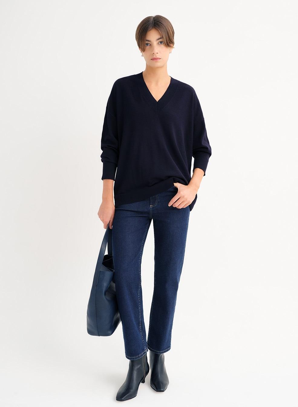 Etiqueta negra Sweater V amplio merino