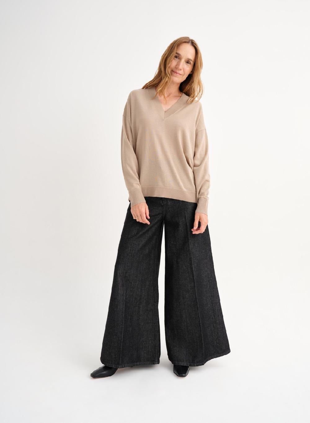 Etiqueta negra Sweater V amplio merino