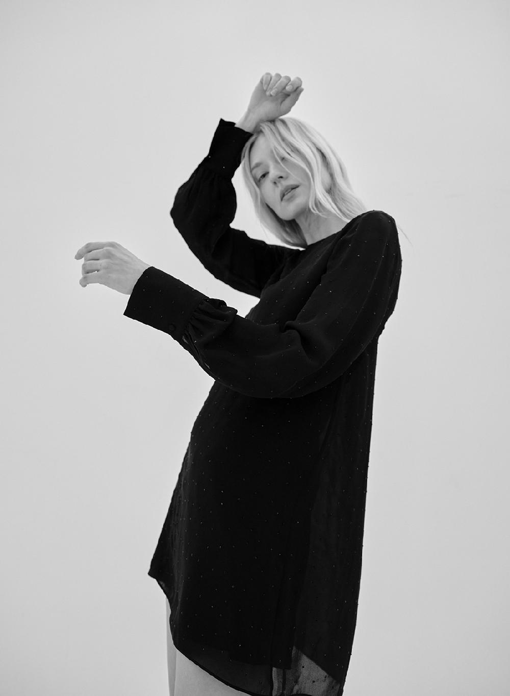 Etiqueta negra Vestido gasa brillos seda