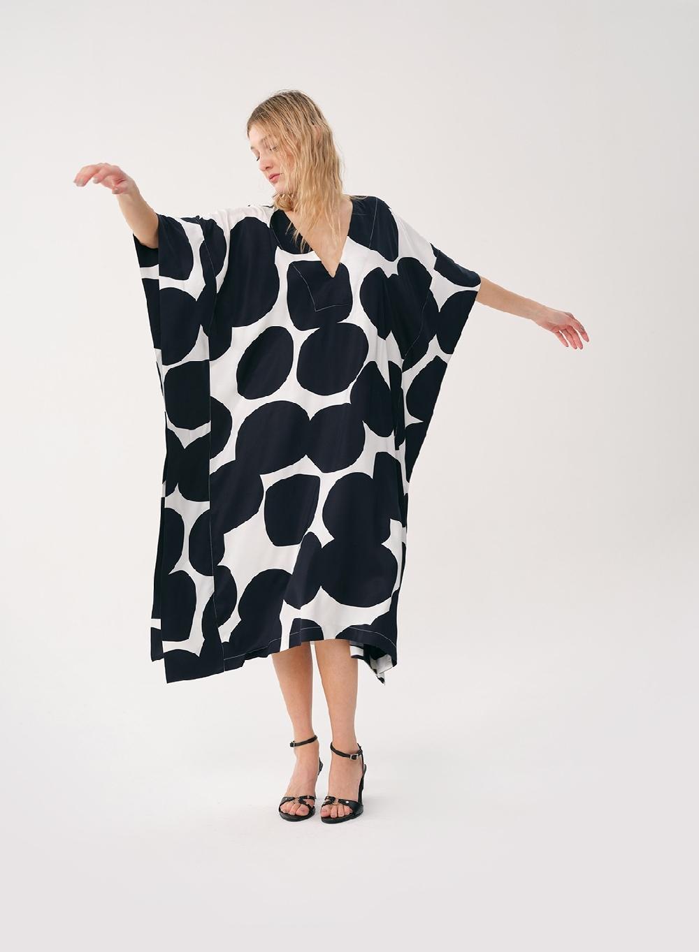 Etiqueta Negra VESTIDO SATEN ESTAMPADO