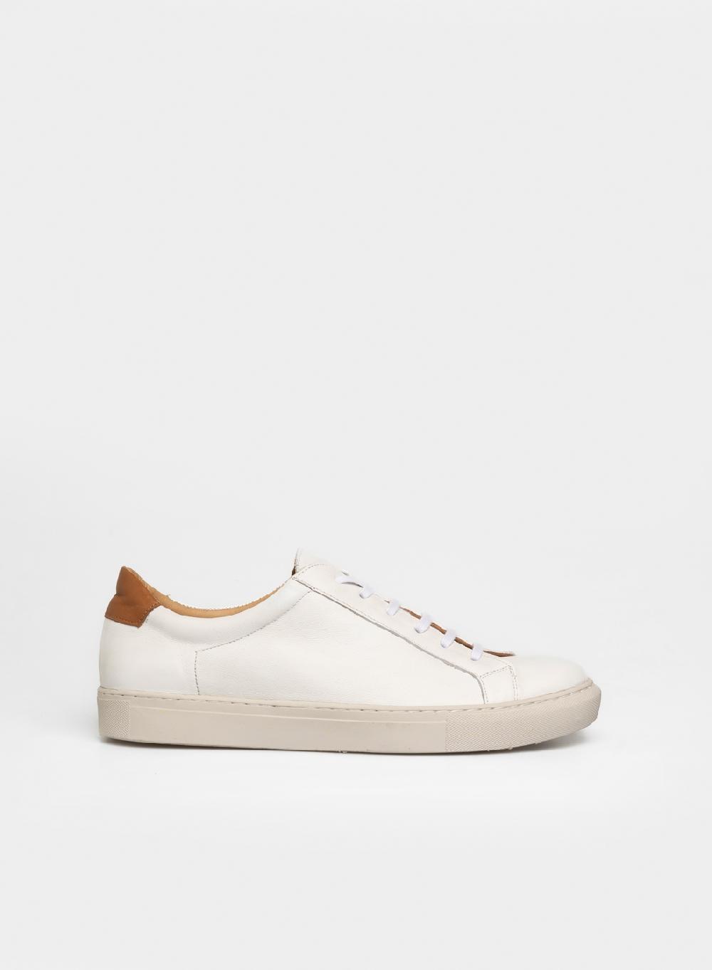 Etiqueta negra Zapatilla urbana vaqueta