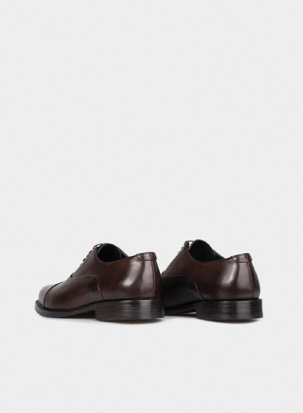 Etiqueta Negra Zapato Acordonado Recorte Y Puntera