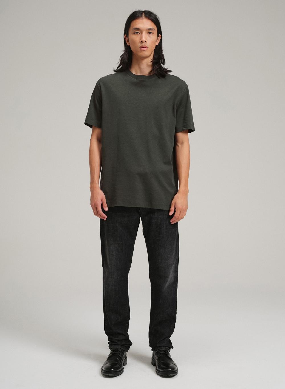 Etiqueta negra Remera cuello redondo boxy luxury touch