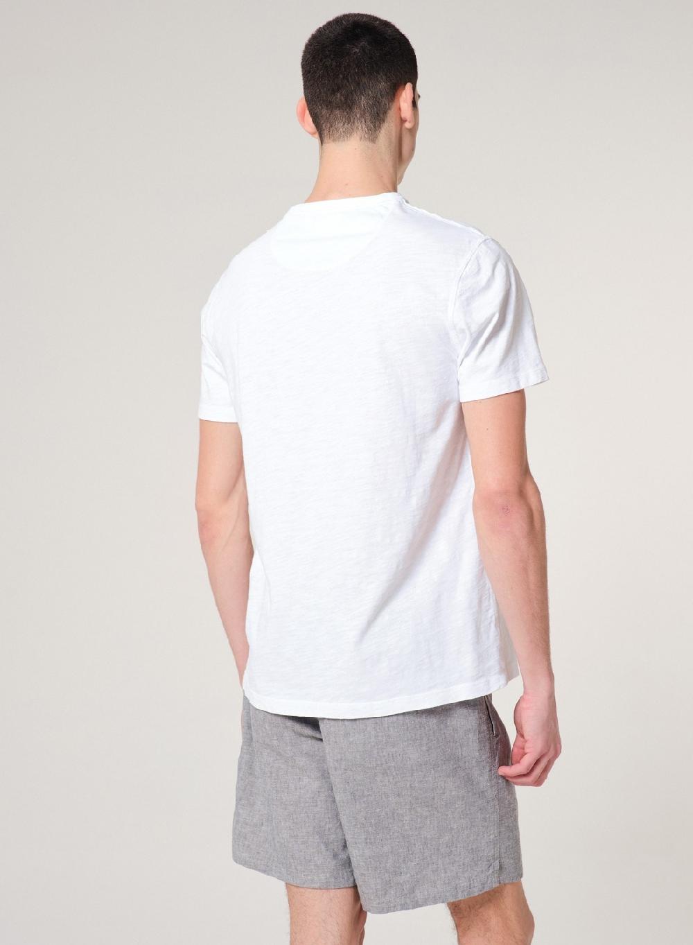 Etiqueta Negra Remera Cuello U Flame Con Bolsillo Pigment Dye