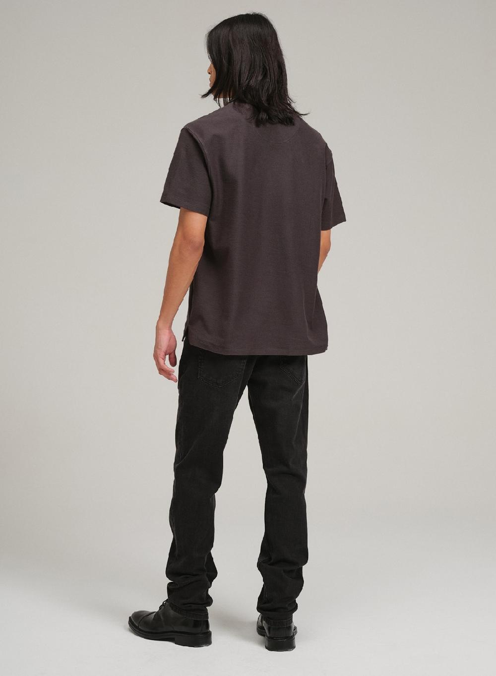 Etiqueta Negra Remera Cuello U French Terry Liviano