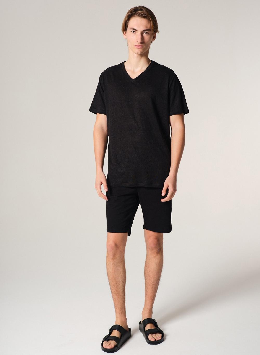 Etiqueta Negra Remera Cuello V Manga Corta Lisa Lino