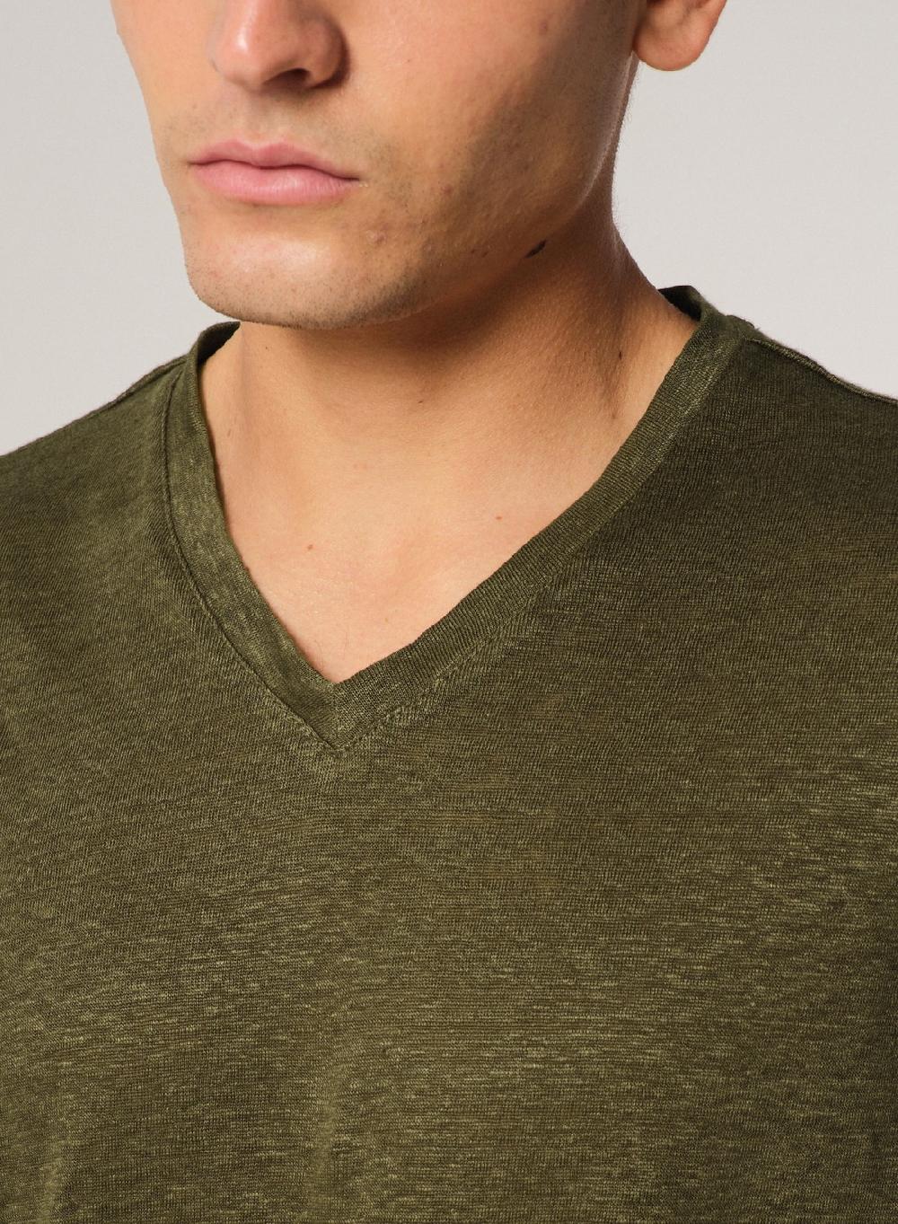 Etiqueta Negra Remera Cuello V Manga Corta Lisa Lino