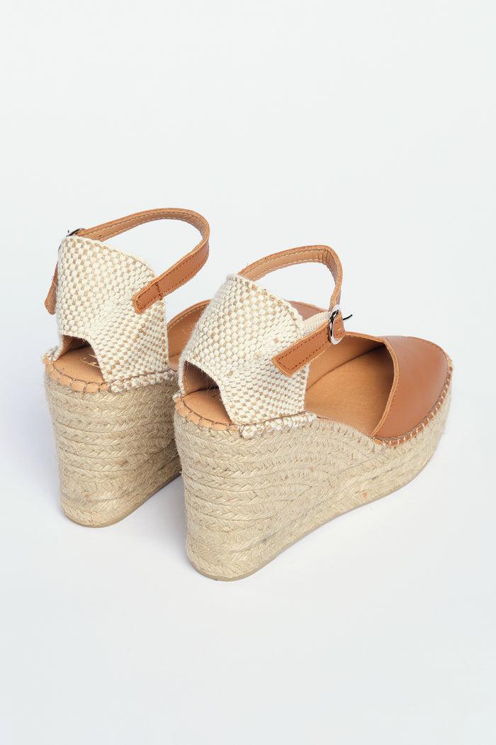 Fabiolas Sandalia Violeta Marrón