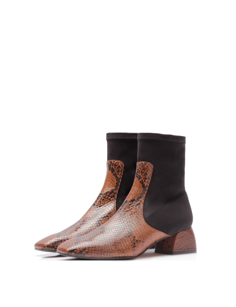 Farrutx AISHA Cuero-negro