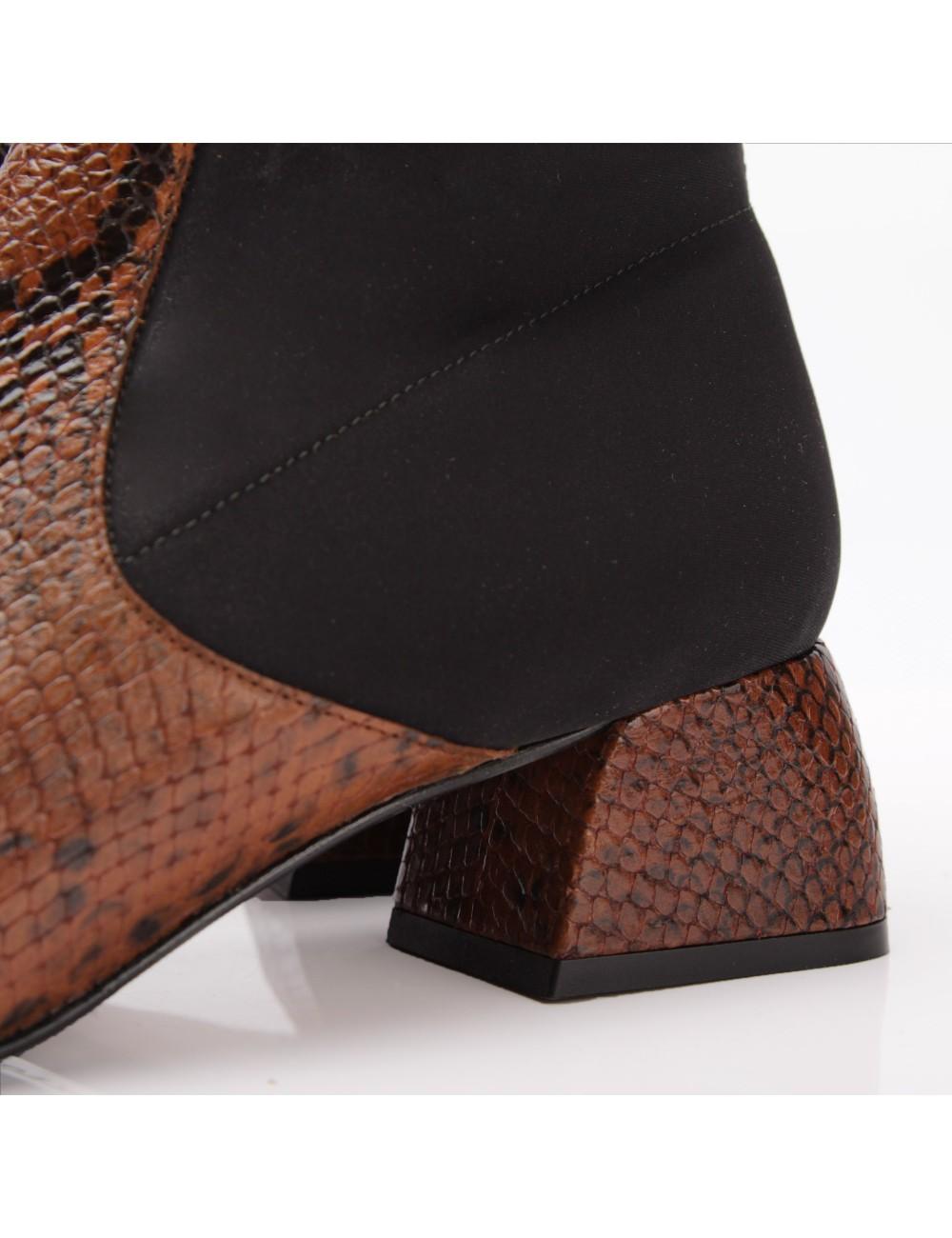 Farrutx AISHA Cuero-negro