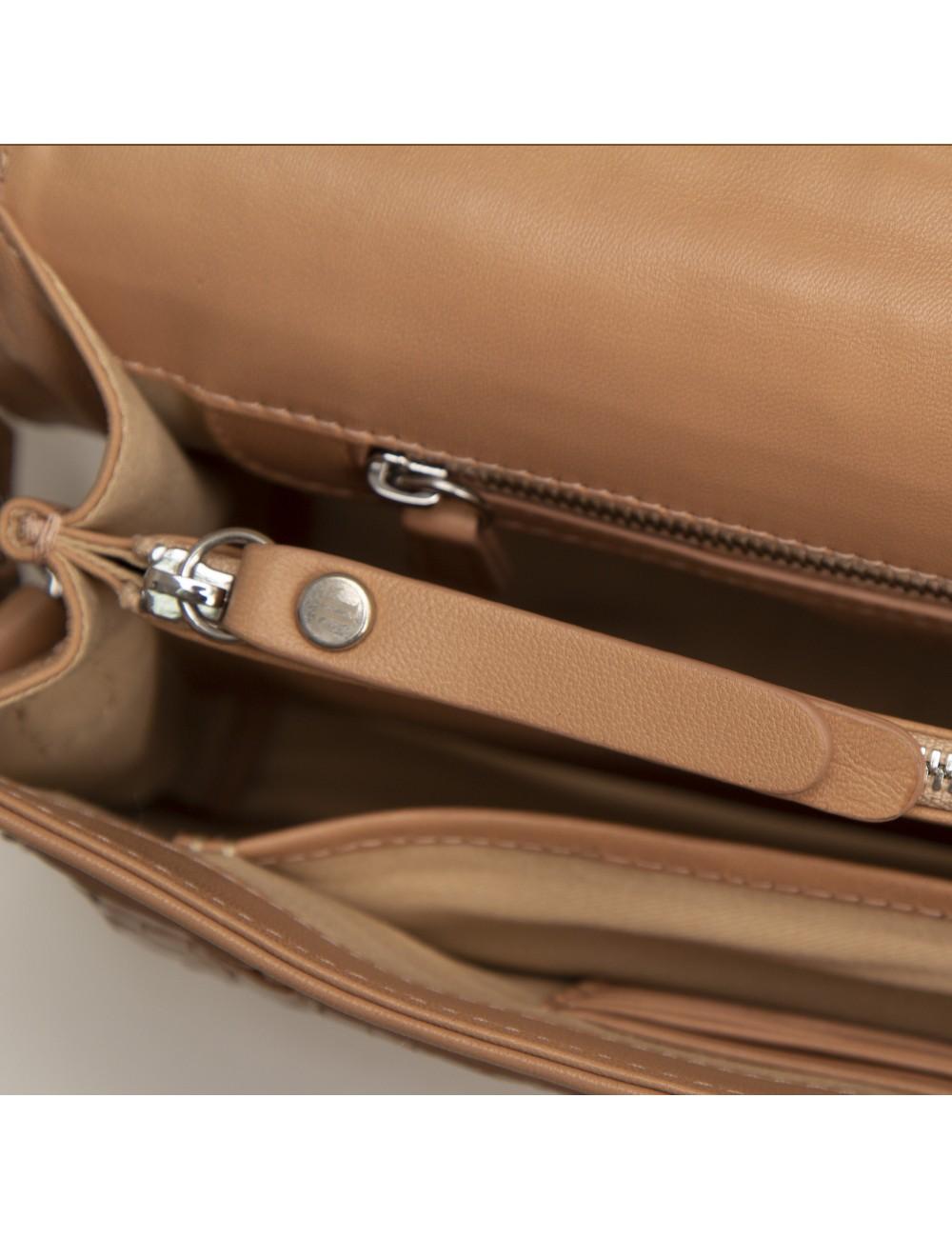 Farrutx KUMBIA Napa Trenzada Maquillaje