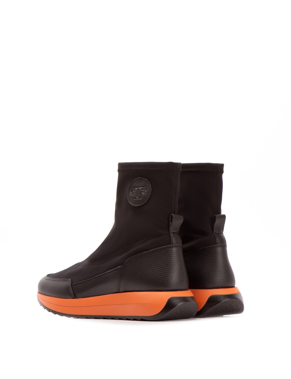 Farrutx MOE Tecno Negro - Piso Naranja