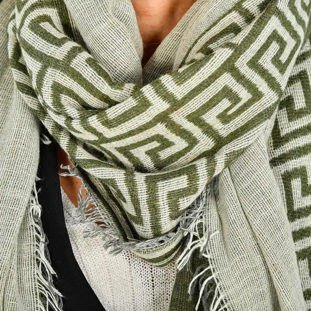 Firenze Artegiani Fular Bufanda Con Diseño Grecas Doble Solapa Modal Y Lana. Made In Italy