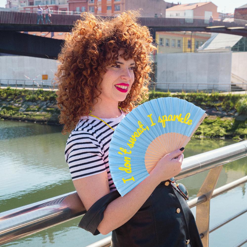 Fisura Abanico “I Don't Sweat I Sparkle” Azul (brilla En La Oscuridad)