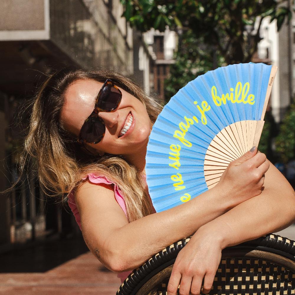 Fisura Abanico “je Ne Sue Pas Je Brille” Azul (brilla En La Oscuridad)