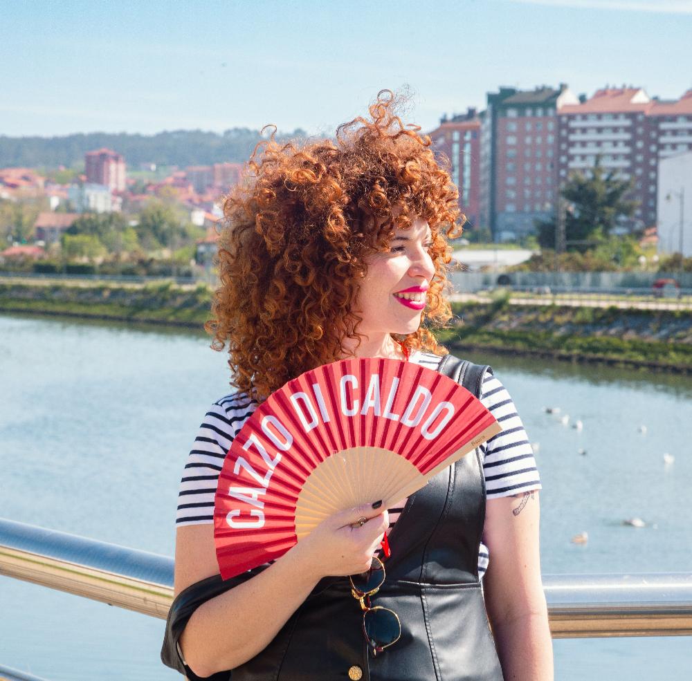 Fisura Abanico "Cazzo Di Caldo" Rojo