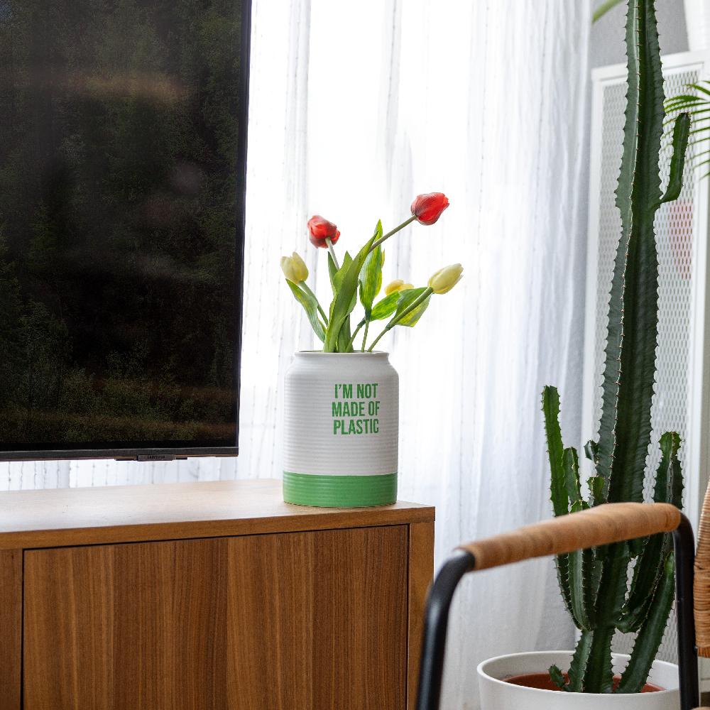 Fisura Jarrón “I’m Not Made Of Plastic”