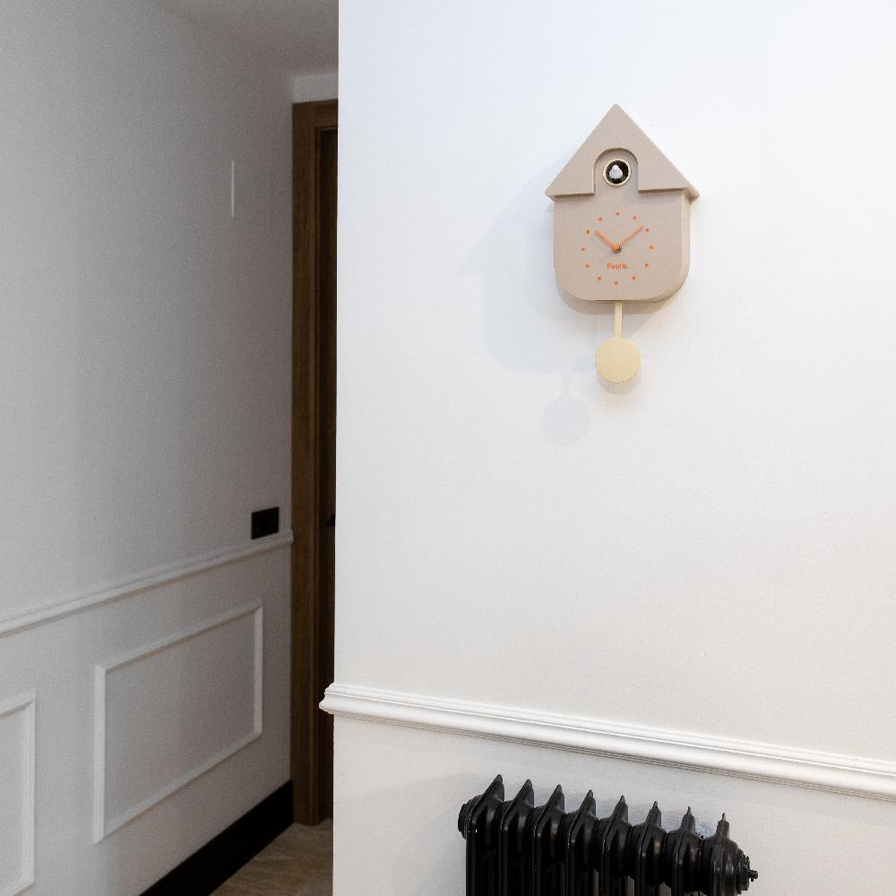 Fisura Reloj De Cuco Beige Con Dial Naranja