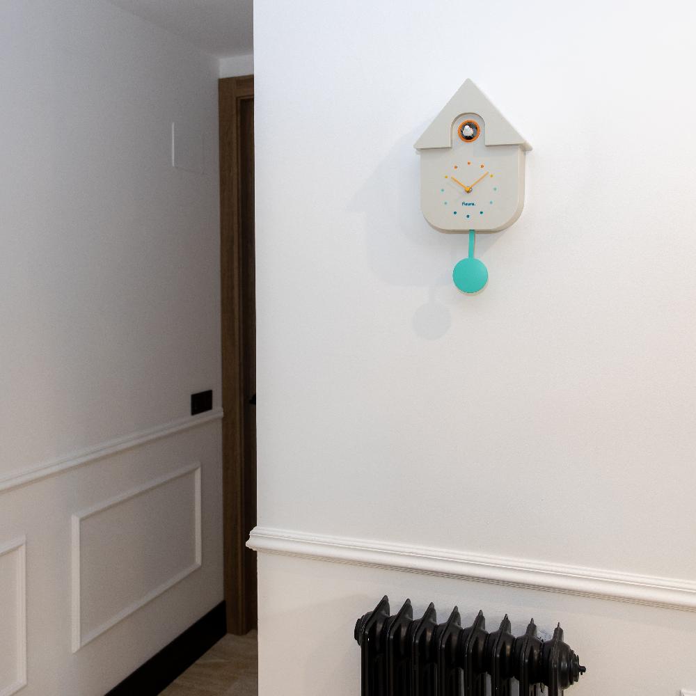 Fisura Reloj De Cuco Blanco Con Dial Multicolor