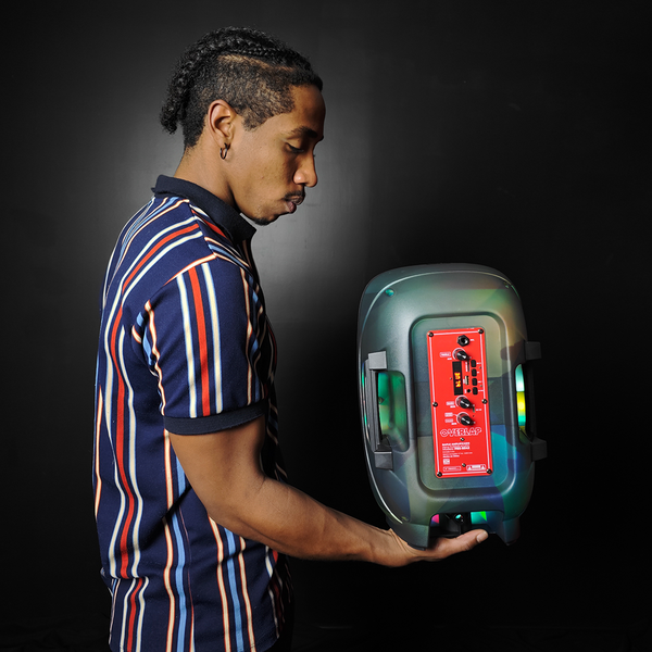 Fussion PBS-8042 ¡Lleva la fiesta al siguiente nivel con Iluminación 360 8" 18 000W P.M.P.O OVERLAP